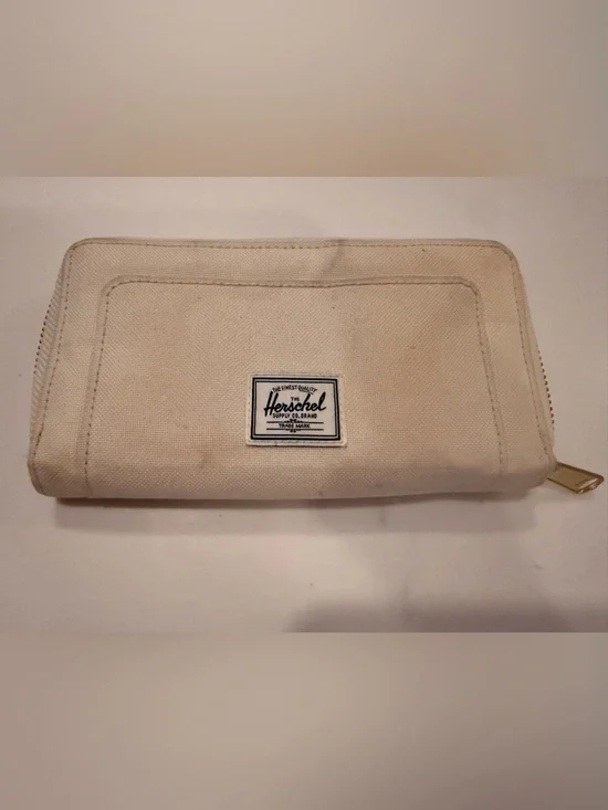 Herschel Supply Company Cream Canvas Zip Wallet