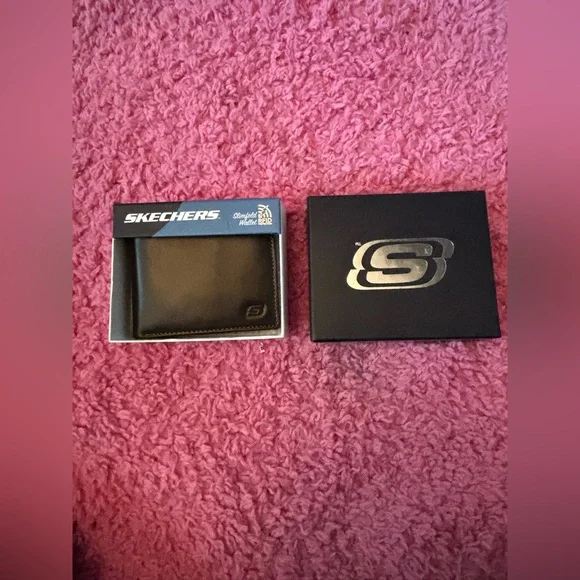 Skechers new bifold Brown Men's Wallet Smooth Genuine Leather RFID Security nwt