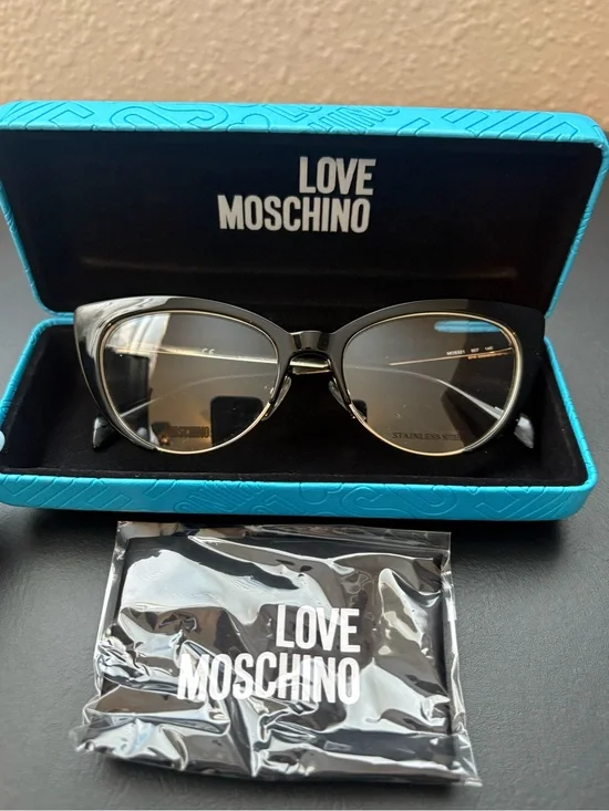 Love Moschino Black Cat-Eye Frames