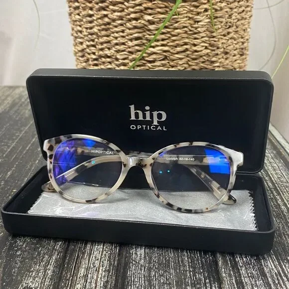 Hip Optical Ludolph 52-10-140 Eyeglasses Case & Cleaning Cloth NEW