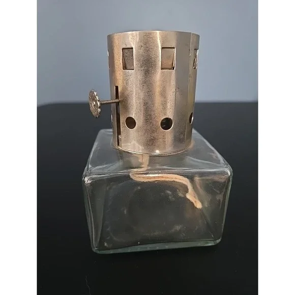 Vintage Antique Lamplight Farms fuel Oil or Kerosene Lamp w/Square Base