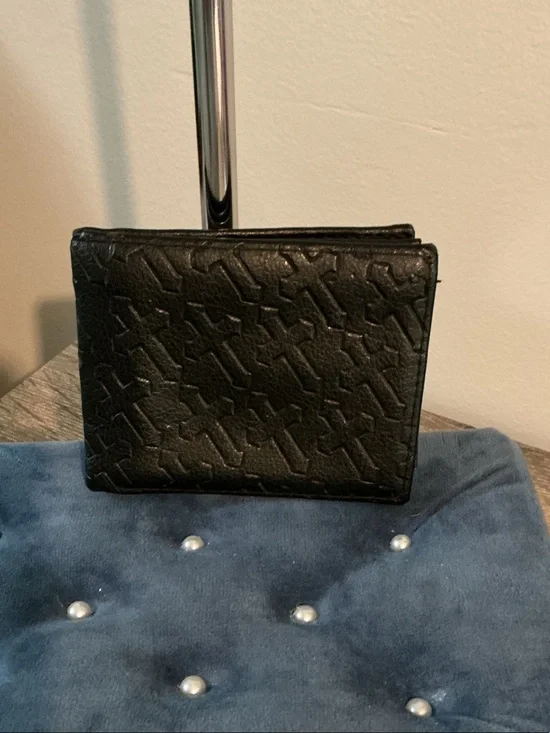 Embossed Cross Pattern Black Bifold Wallet Card Slots ID Wallet Bill Slip EUC