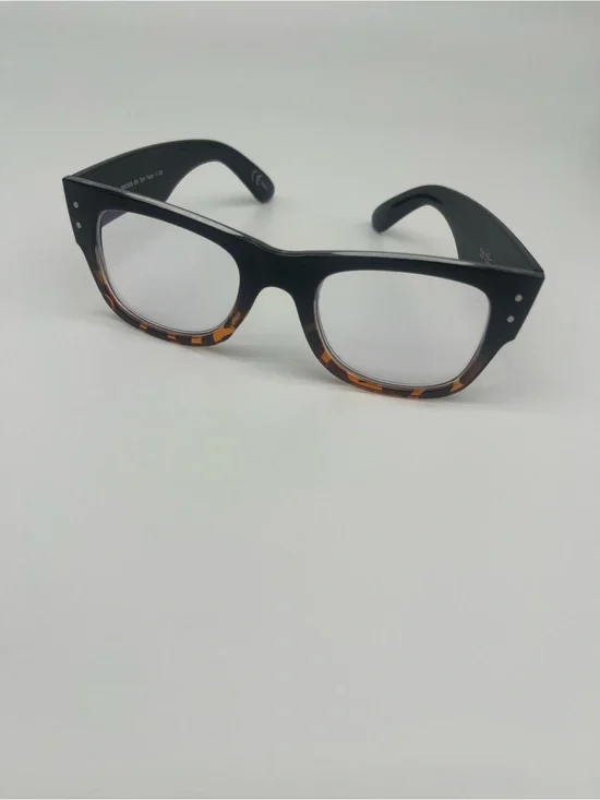 Black and Tortoiseshell Reading Glasses