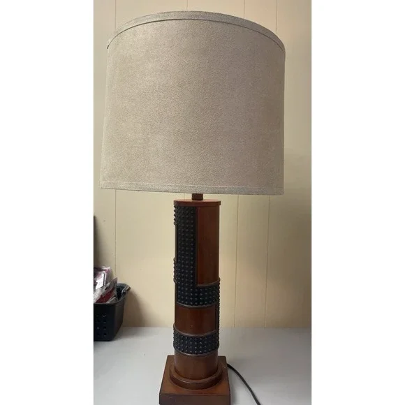 Mid-Century Style Faux Wood Studded Table Lamp w/ Beige Drum Shades Works