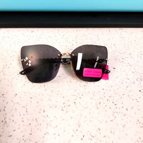 Betsey Johnson Black pearl sunglasses NWT