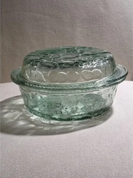 Vintage Libbey Orchard Fruit Green Glass 3 Qt Casserole Dish with Pie Plate Lid