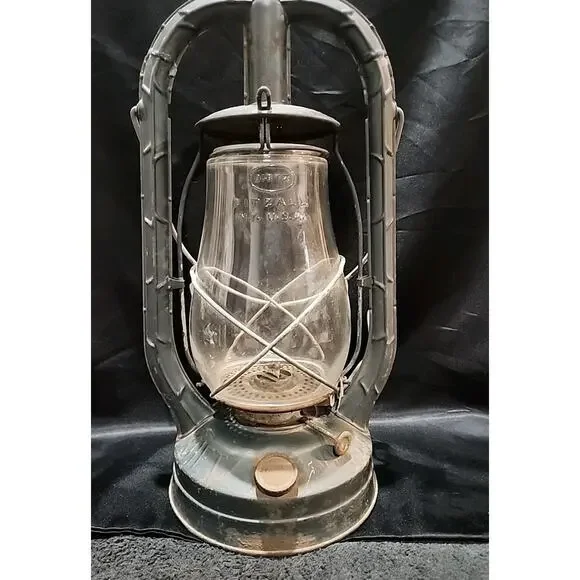 Vtg Dietz Hy Lo Karosene Lantern Fitzall 2H Loc Nob Globe New York USA Monarch