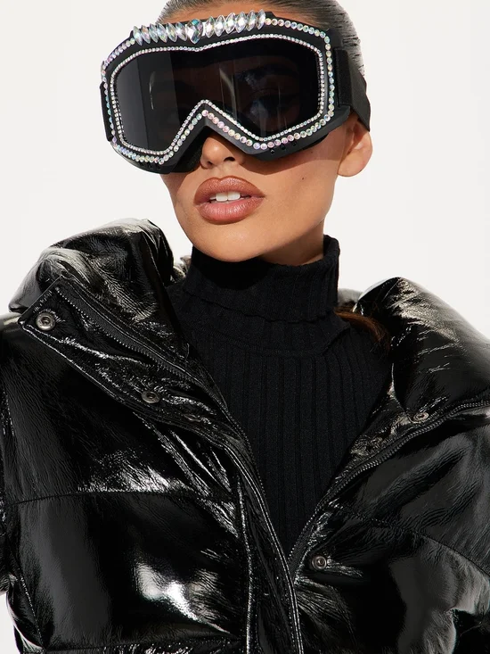 7 Crystal-Trim Black Ski Goggles. This Ad Is For ONE. If u Want More Message Me.