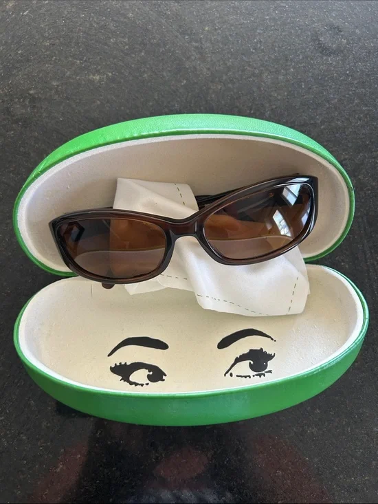 Kate Spade prescription sunglasses with sunglasses case and cleaning cloth