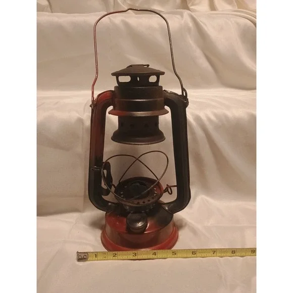 Vintage Red Winged Wheel No. 350 Kerosene Lantern Made in Japan 7