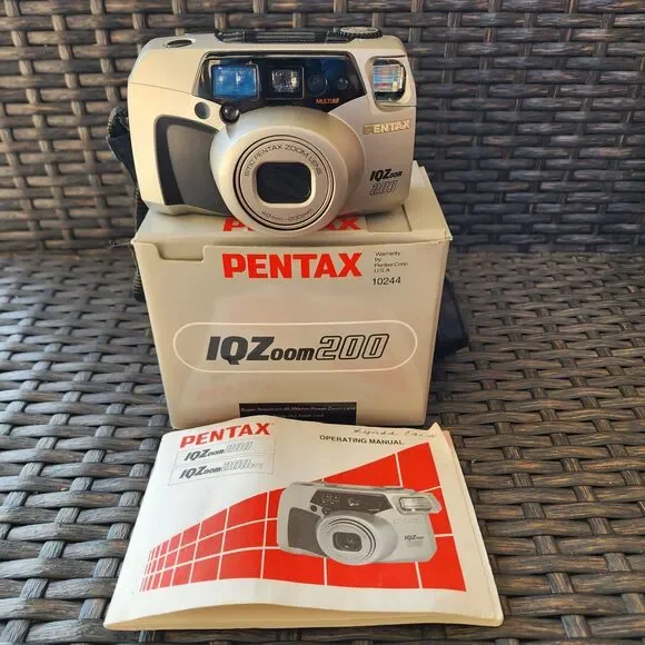 Vintage Pentax IQZoom 160 35mm Point & Shoot Film Camera With Box