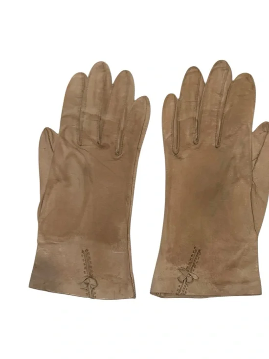 Vintage Women’s Tan Leather Gloves