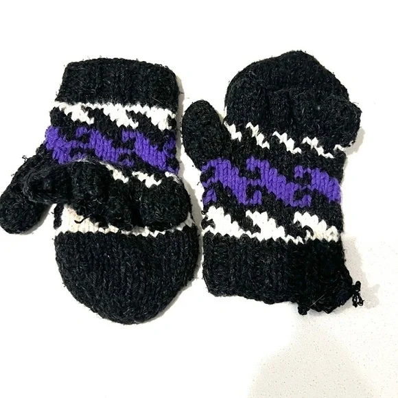Vintage handmade smokers gloves