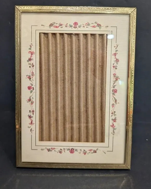 Vintage Gold Metal Photo Frame Ditzy Dainty Floral Mat Easel Back 5x7 Small