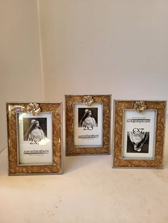 Aaron Brothers Enamel Ornate 2x3 Picture Frame - Set of 3