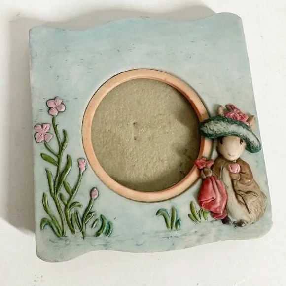 Vintage Peter Rabbit Mini Charpente Picture Frame 3