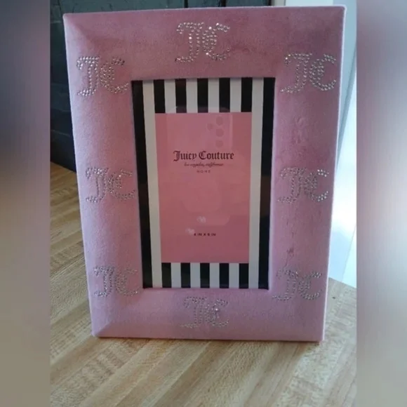 Juicy Couture NWT Pale Pink JC Bling Logo 4 × 6 Photo Frame