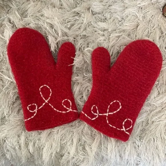 Handmade Red Felted Wool Mittens‎