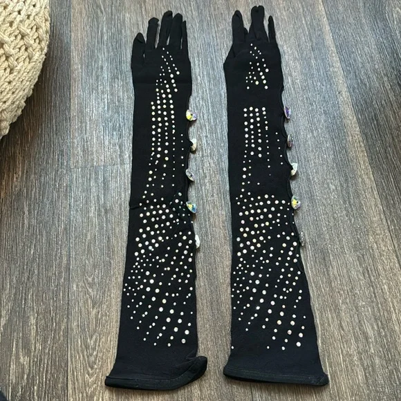 POSTER GIRL RHINESTONE HEART GLOVES