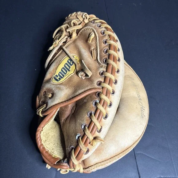 Vintage Cooper Black Diamond Professional Model Catcher's Mitt