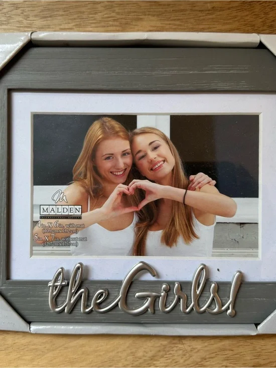 Malden Gray Frame with Silver 