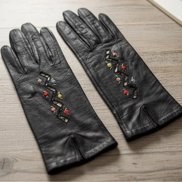 Vintage‎ Embroidered Black Leather Gloves