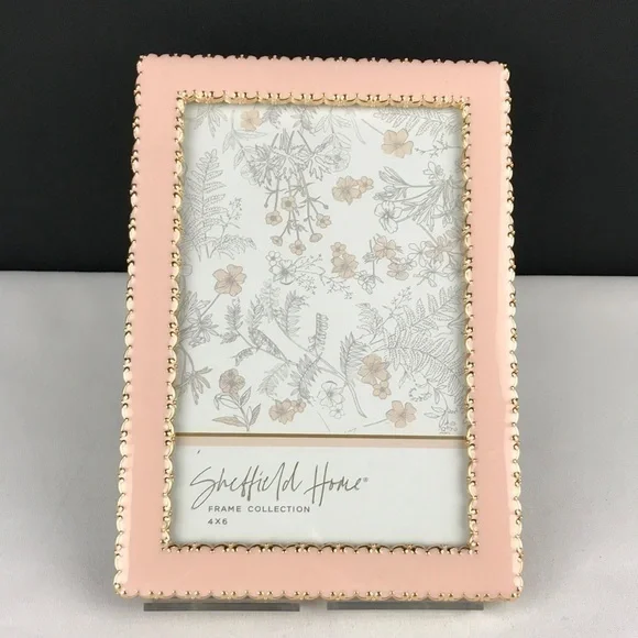 Sheffield - Pink/Gold picture frame 4”x6”. NWT