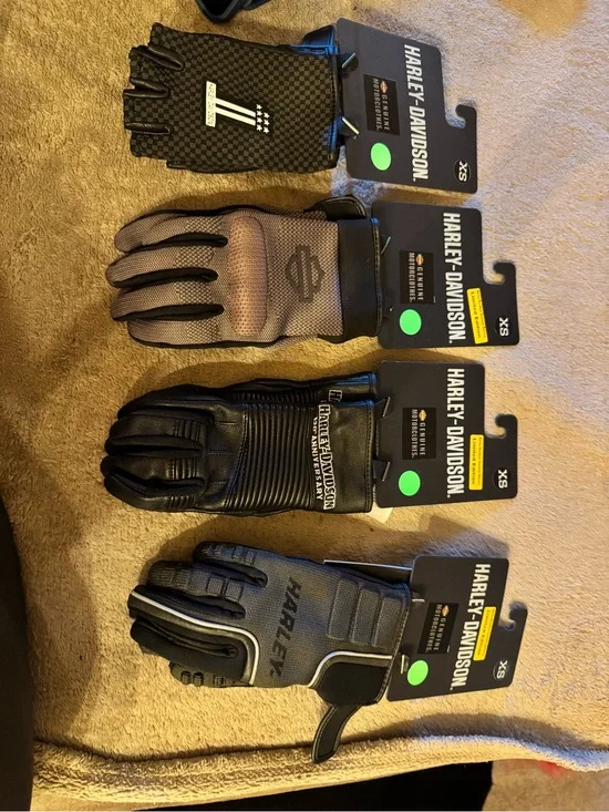 Harley-Davidson Black and Gray Women's Riding Gloves - XS (4 Pair Assortment)