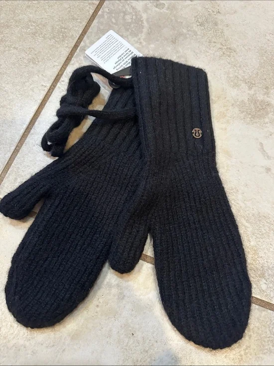 NWT! Lululemon Black Alpaca Wool Blend Mittens with String S/M gloves