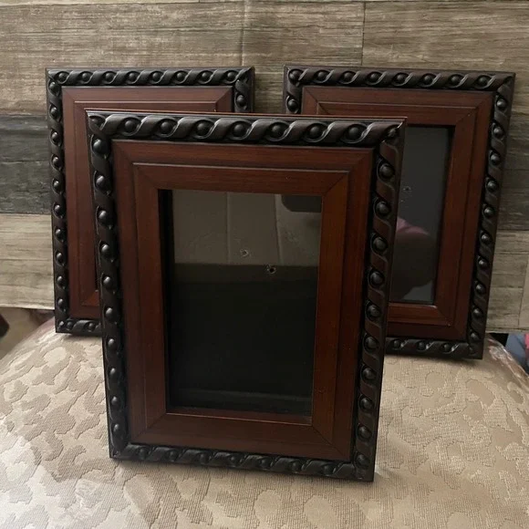 Set of 3 Wood Picture Frames 4x6 Cherry Finish Bronze Rope Twist Border