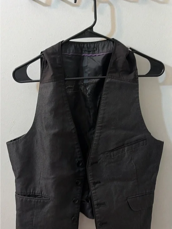 Men's Black Dress Vest - Classic Tailored Waistcoat
