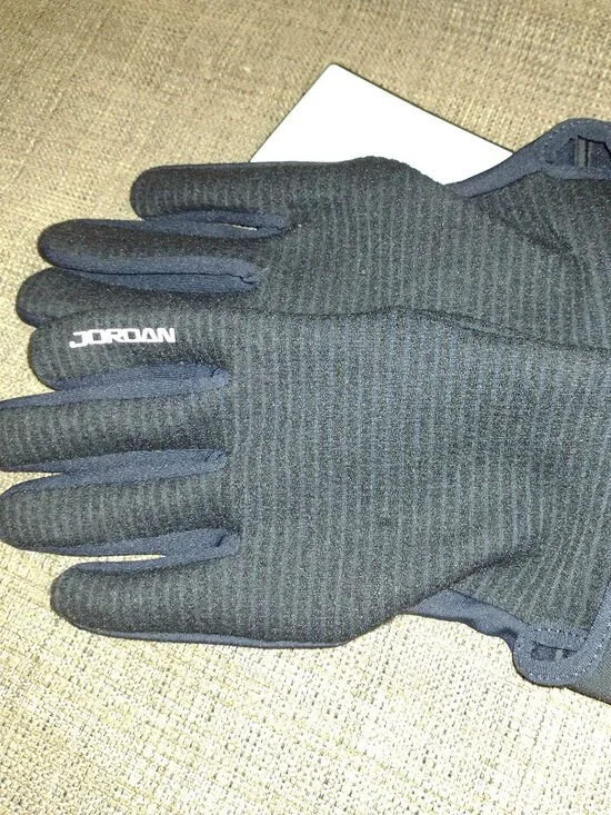 NWT Jordan Flight Knit Gloves, size large