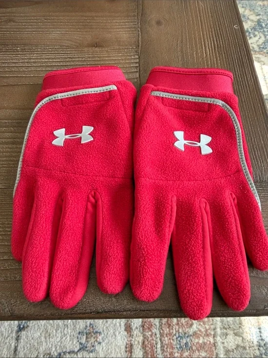 Under Armour Women’s  Fleece Lightweight Winter Gloves