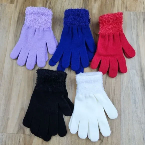 💛NWT Multicolored Soft Set of 5 Pairs of Gloves