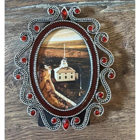 Vtg Picture Frame Small‎ Oval Shaped Metal Tabletop Ornate With Red Jewels