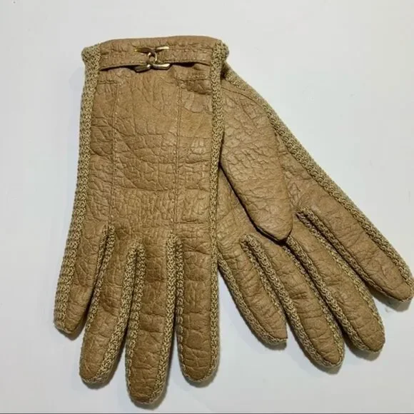 NWOT‎ Aris Snuggler Tan Vinyl Lined Winter Gloves