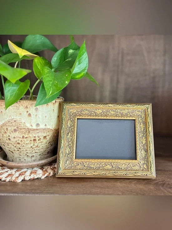 Vintage Ornate Gilt & Verdigris Ivy Scroll Tabletop Photo Frame 3.5
