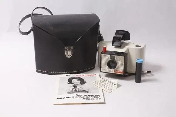 Vintage Polaroid Land Camera Swinger Model 20 Collectible ~ 260608-WH 1259
