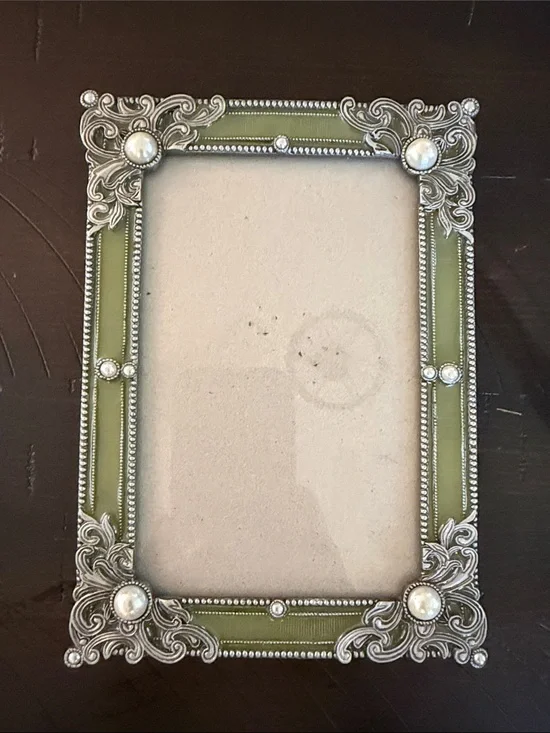 Ornate Green Decorative Picture Frame for 5.5”x3.5” Photo