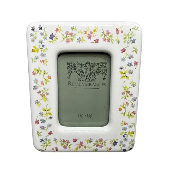 Vintage Floral Ceramic Picture Frame 2.5x3.5 White Cottagecore Garden Romantic