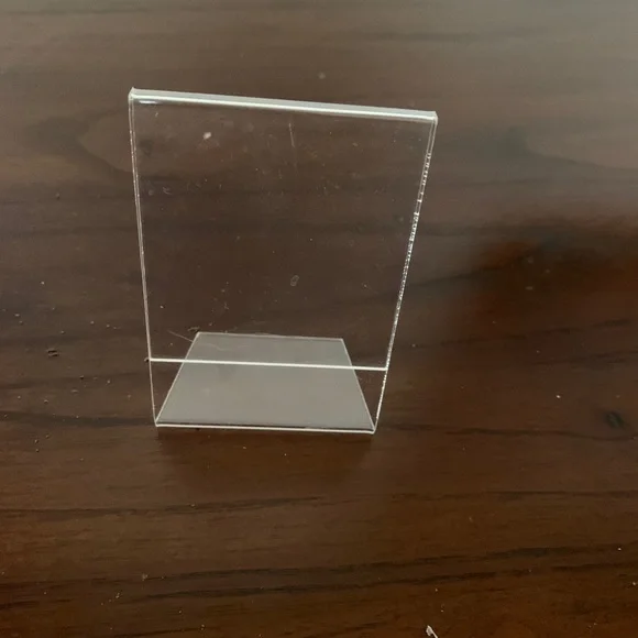 Free item: plastic frame #1