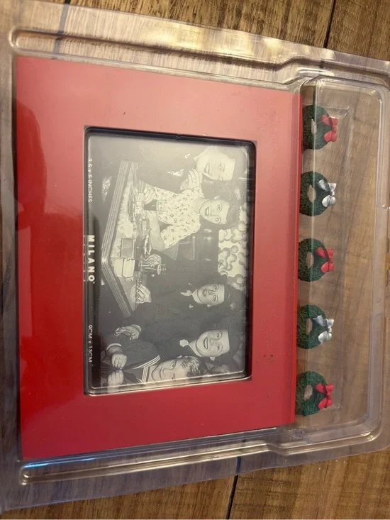 Milano Red Photo Frame with Green Holiday Wreath Accents