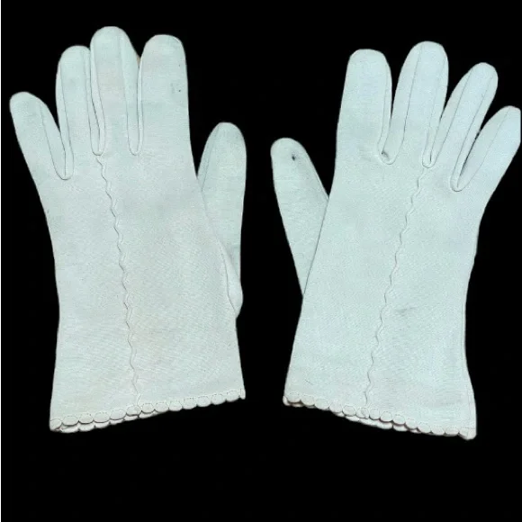 Vintage tan stretch fabric scallop trim driving gloves one size