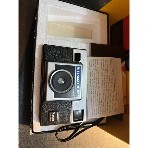 Vintage Kodak Instamatic X-15 Color Outfit Camera in Original Box Untested
