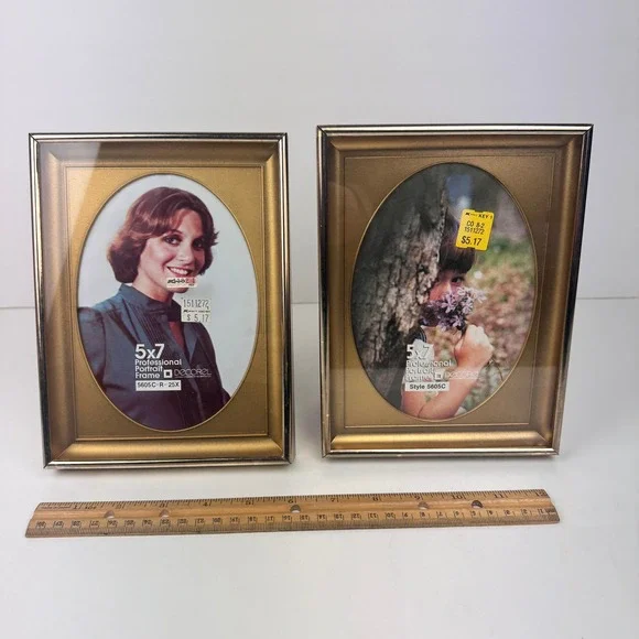 2 Vintage 5x7 Picture‎ Frames 70s Gold Oval Rectangle Tabletop Shadow Box READ