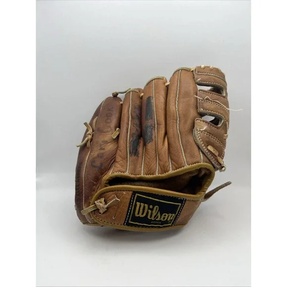 Wilson A2180 Paul Blair Baseball Glove circa 1964-1980 Youth RHT Mitt Korea