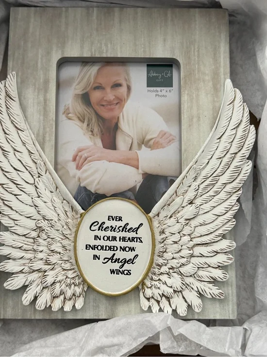 White Angel Wings Photo Frame - Cherished Memory Decor