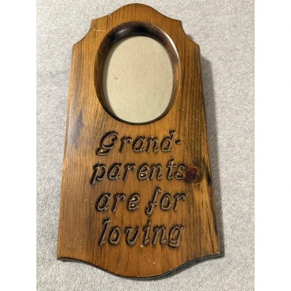 VTG Grandma Grandpa Wooden Carved Photo Frame Scalloped Wall Hanging Grandparent