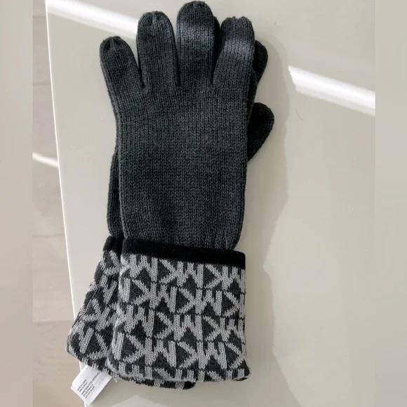 MICHAEL KORD LOGO GLOVES NEW