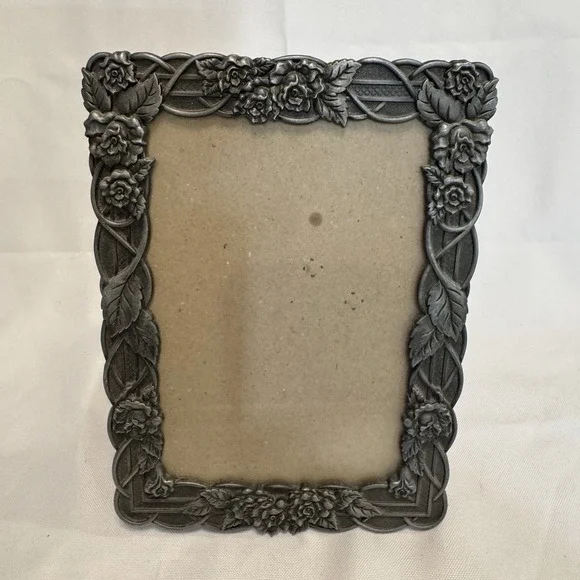 Vintage‎ Pewter Style Rose Floral Photo Frame 8x6 Ornate Gothic Romantic Decor